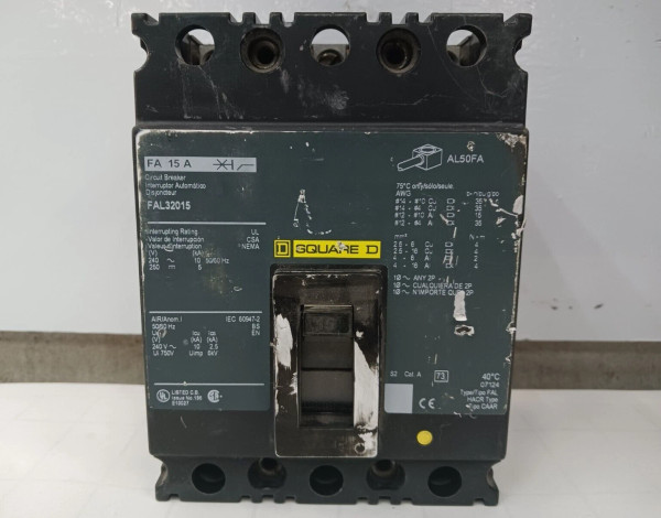 Square D 15 Amp Circuit Breaker 3 Pole 240 VAC /250 VDC 10kA FAL32015