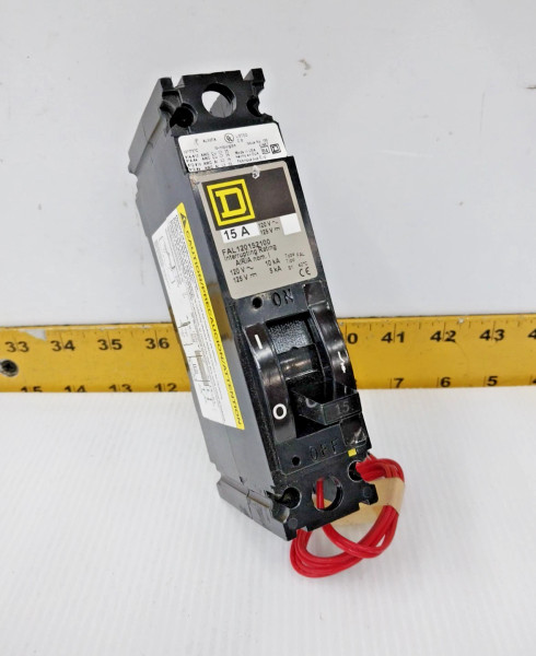Square D 15 Amp Circuit Breaker With Alarm Switch 120 VAC 1 Pole FAL120152100