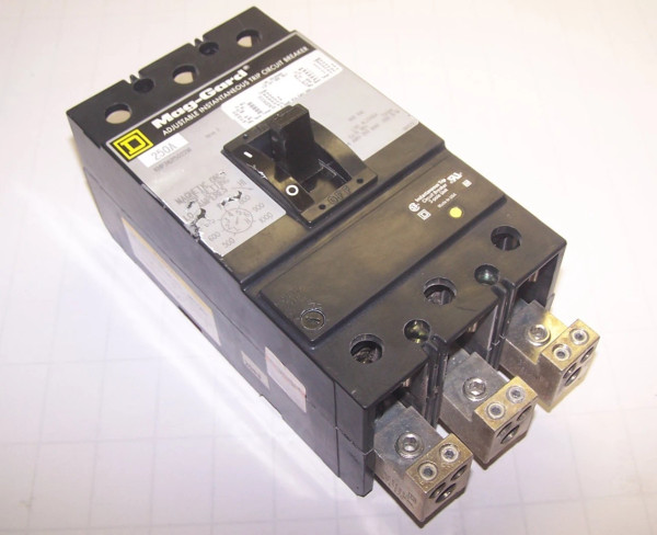 Square D 250 Amp Circuit Breaker W/ Adjustable Trip 600 VAC 3 Pole KHP3625022M