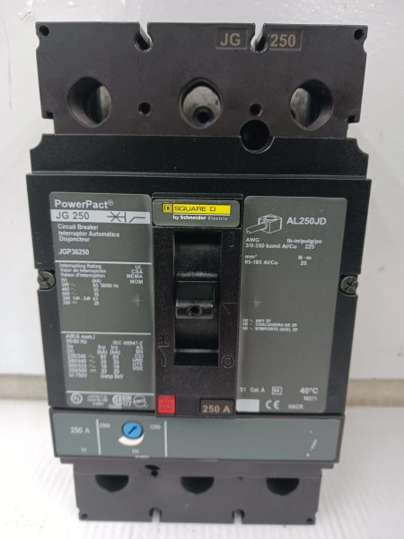 SQUARE D 250 AMP POWERPACT CIRCUIT BREAKER 3 POLE 600 VAC / 250 VDC JGP36250