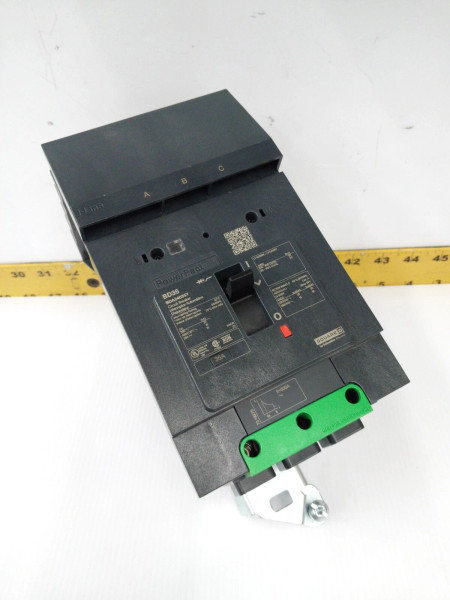 SQUARE D 35 AMP I-LINE CIRCUIT BREAKER 480Y/277 VAC 3 POLE BDA34035Y