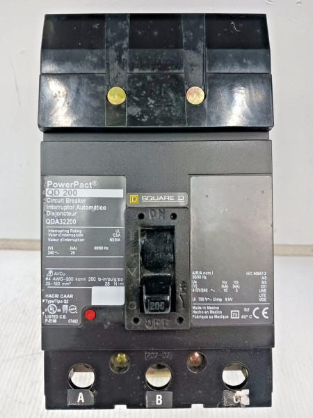 Square D PowerPacT 200 Amp I-Line Circuit Breaker 3 Pole 240 VDC 25kA QDA32200