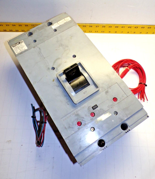 Westinghouse 600 Amp Circuit Breaker 480 VAC 3 Pole W/ Auxiliary 371D589G25