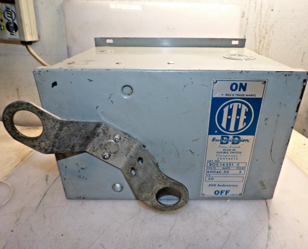 ITE Vacu-Break 30 Amp Fusible Busway Busplug Switch BOS14351 600 Vac 3 Pole