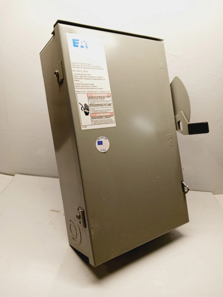 EATON DG322NRB 60 AMP FUSIBLE GENERAL DUTY SAFETY SWITCH 3 POLE 240 VAC