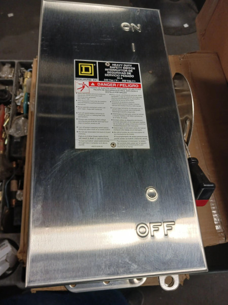 NEW SQUARE D 30 AMP FUSIBLE STAINLESS STEEL SAFETY SWITCH 3P 4W 240 VAC H321NDS