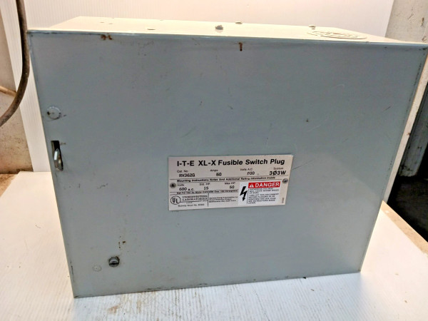Siemens ITE RV362G Fusible 60 amp Bus Plug Switch XL-X 600 Vac 3Ph 3W *Flaw