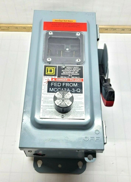 SQUARE D 30 AMP NON-FUSED SAFETY DISCONNECT SWITCH 600 VAC 3 POLE HU361AWKVW