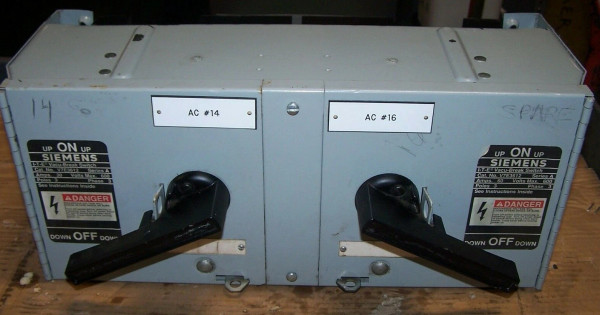V7E3612 Siemens Vacu-Break 30/60 AMP Double Branch Fusible Panelboard Switch