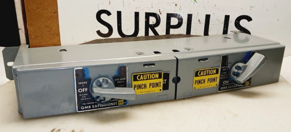 SQUARE D QMB-303-T TWIN 30 AMP SAFLEX FUSIBLE PANELBOARD SWITCH 3 POLE 240 VAC