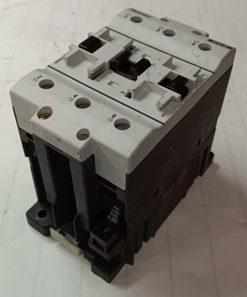 LOVATO BF50.00 IEC CONTACTOR 3 POLE 600 VAC 3Ø 40 HP MAX 230V COIL
