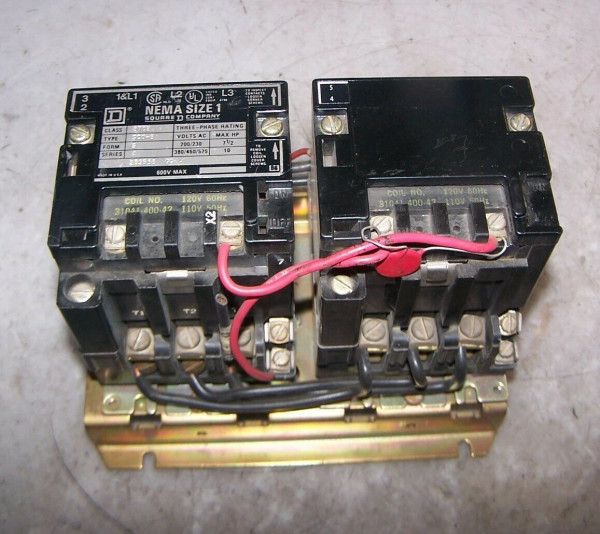 SQUARE D SIZE 1 REVERSING CONTACTOR 120 VAC COIL 600 VAC 10 HP 8702SC08 8702SCO