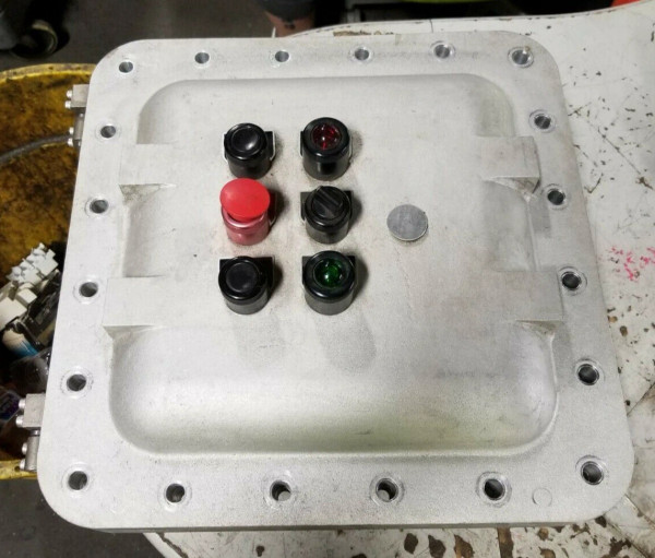 NEW APPLETON ACSEW121206-223 PUSHBUTTON ENCLOSURE HAZARDOUS 12" x 12" x 6"