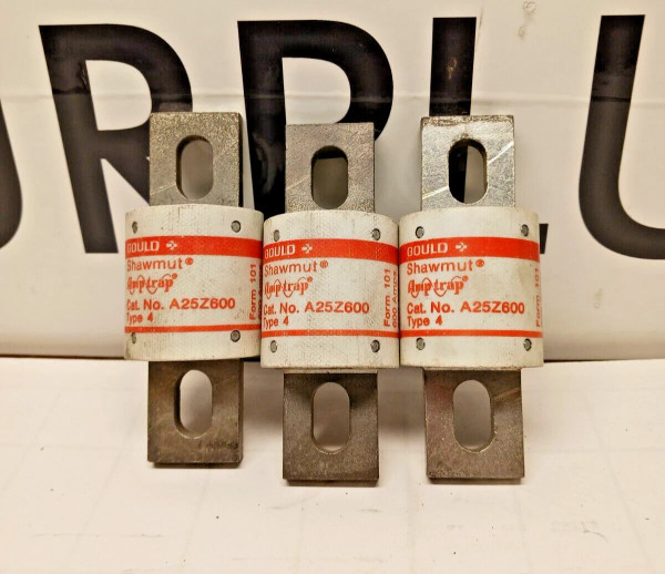 3) GOULD SHAWMUT 600 AMP FUSE 600 VAC / 250 VDC A25Z600 LOT OF 3
