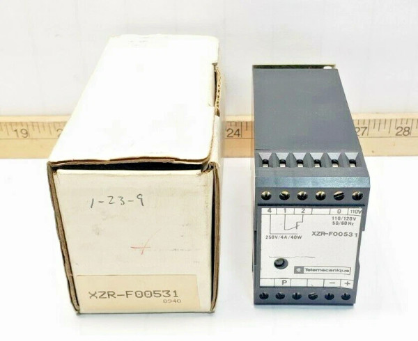 New Telemecanique Relay 110/120 VAC 250 VAC 4 Amp 40 Watt XZR-F00531