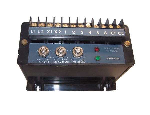 ALLEN BRADLEY 809S AC CURRENT RELAY 120 VAC 809S-AB100A1