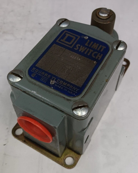 NEW SQUARE D 9007 TUB5S4 HEAVY DUTY LIMIT SWITCH 600 VAC 25 AMP MAX