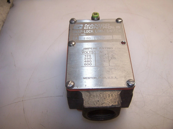 NAMCO SNAP-LOCK STAINLESS STEEL LIMIT SWITCH 180-12302