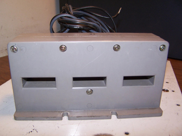 SQUARE D CURRENT TRANSFORMER RATIO 800:5 AMP MODEL C31105-004-50