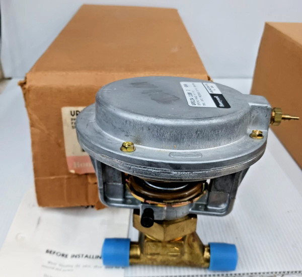 New Honeywell VP513A1188 High Pressure Unitary Pneumatic Valve n.o. 5/8" O.D.