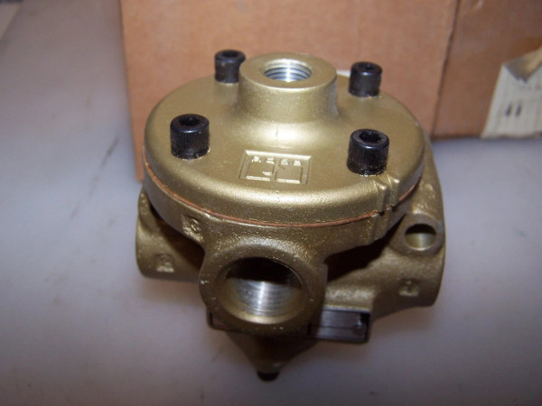 NEW ROSS 1/4" NPT / 1/2" NPT PORT PNEUMATIC PRESSURE REGULATOR 2153B2900