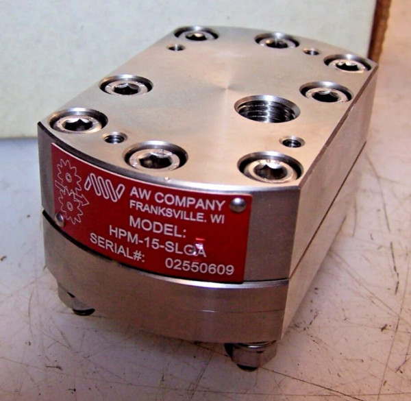 NEW AW COMPANY POSITIVE DISPLACEMENT FLOW METER HPM-15-SLGA