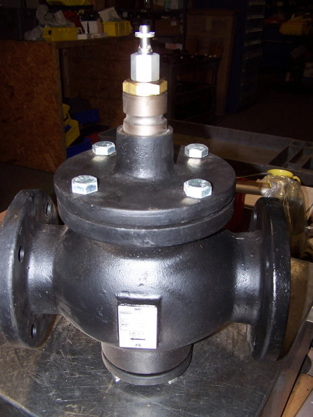NEW LANDIS & GYR 3" CAST IRON DIAPHRAGM VALVE Cv 100 MODEL 010011 599-05981