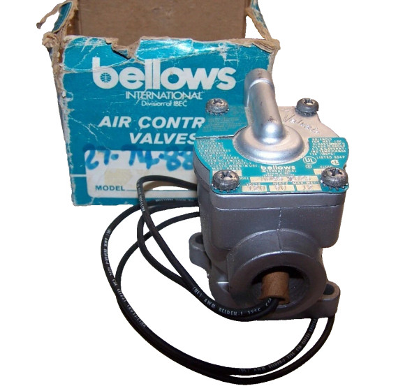 NEW BELLOWS VALVAIR PNEUMATIC PILOT SOLENOID VALVE 120 VAC K045-12025