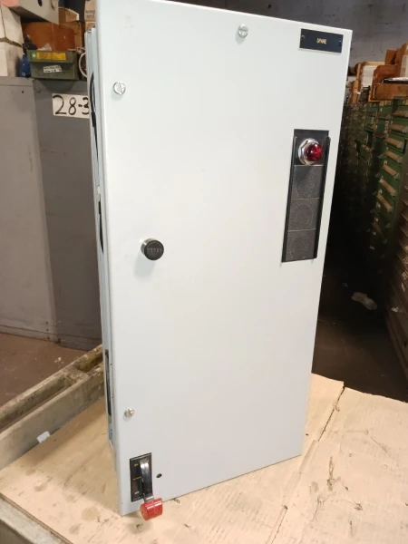 NEW GE SIZE 3 FUSIBLE MCC BUCKET 8000 SERIES 30" FUSED CR306E0 LVH