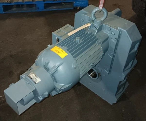DANFOSS BAUER 3 KW ELECTRIC BRAKE GEARMOTOR 460 VAC 3Ø 1120 RPM 40 nM