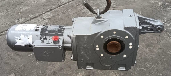 NORD 1 HP GEARBOX 197.45:1 RATIO 230/460 VAC 7542 IN LBS SK90321AZD-80L/4 CUS