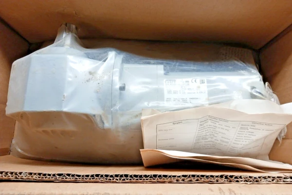 New GTR Brother 1/50 HP 3 Phase Induction Motor 900:1 Ratio BHLM22R-900TC2N