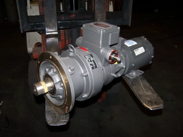 NEW SUMITOMO 143:1 RATIO GEARMOTOR .5 HP 230/460 VAC CVVJMS05-613DCY-TL-143