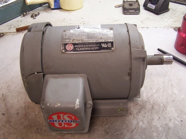 US MOTORS 1.5 HP ELECTRIC AC MOTOR 575V 1745 RPM 145T FRAME 3 PHASE 7/8" DIA