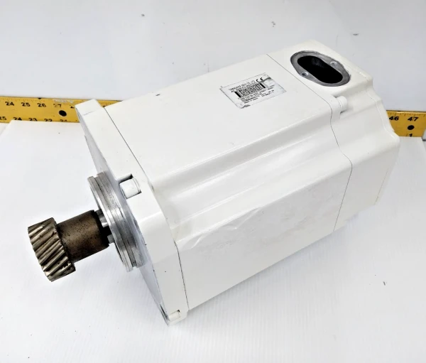 ABB Rotational AC Servo Motor 1" Shaft 3HAAC025062-003/01