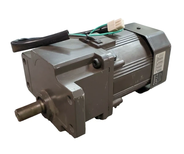 NEW PANASONIC SERVO MOTOR MZ9M90G4Y4 240 VAC 3 PHASE 4 POLE W/ MY9G18B GEAR