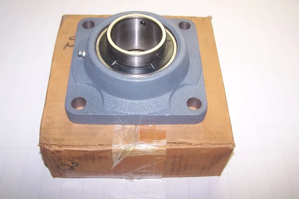 NEW BOSTON GEAR SF-2 3/16 FLANGE MOUNT BEARING 64755