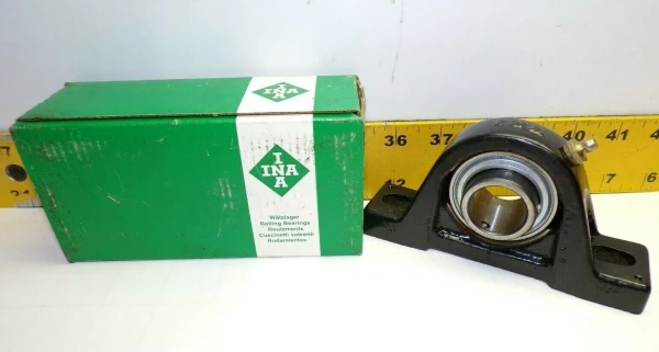 NEW INA RASEY FLANGED PILLOW BLOCK ROLLER BEARING 2 HOLE 1" BORE 858617