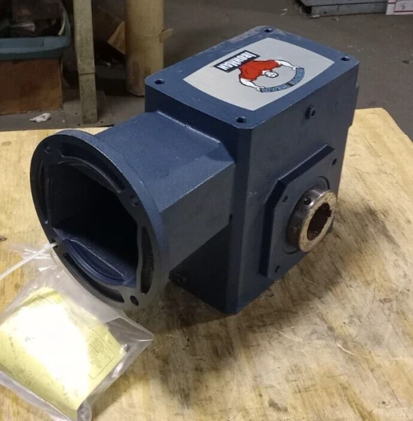 NEW GROVE GEAR IRONMAN GRHM83040H15627 40:1 GEARBOX 2.25 HP 2477 IN LB 1750 RPM