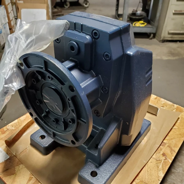 NEW GROVE GEAR LECENTRIC 6.57:1 RATIO GEAR REDUCER 14.8 HP 3363 TORQUE C-FACE