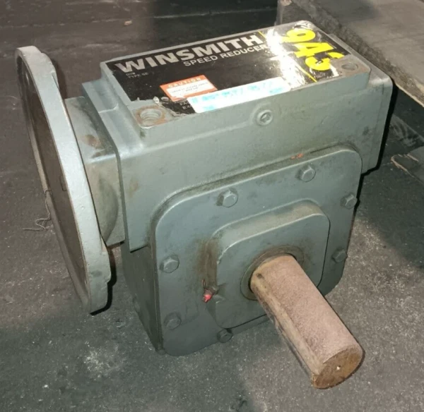 WINSMITH 943MDNS 20:1 RATIO GEAR SPEED REDUCER 6.53 HP 1750 RPM IN 4283 TORQUE