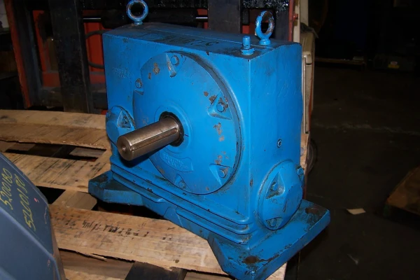 BOSTON GEAR SPEED REDUCER 100:1 RATIO MODEL TW-152-100-1
