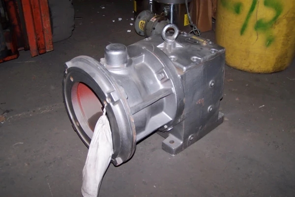 NEW NORD GEAR 4.56:1 RATIO UNICASE GEAR REDUCER 384 SPEED 62N320TC