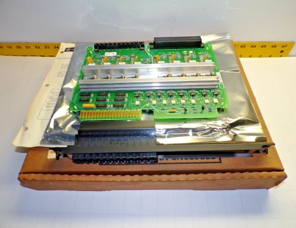 NEW GE FANUC SERIES SIX AC OUTPUT MODULE 115/230 VAC IC600BF904K