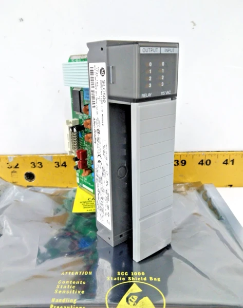 New Allen-Bradley SLC 500 Combination I/O Module 1746-IO8 Series A