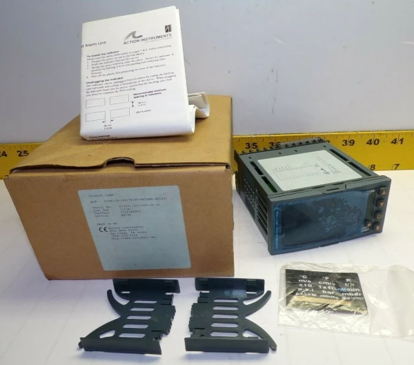 NEW ACTION INSTRUMENTS TEMPERATURE CONTROLLER 2108I/AL/RD/VH/RF/RF/XXX/AX142
