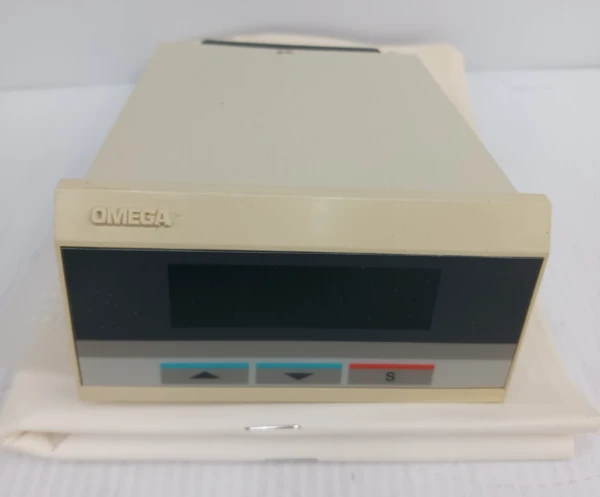 New Omega DP284JR Digital Process Indicator ThermoCouple DP280 Series