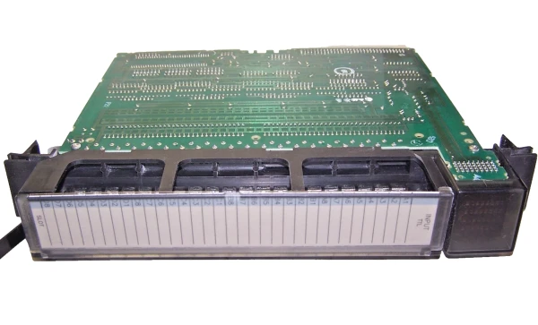 GE FANUC TTL INPUT MODULE IC697MDL651 / 44A730162-G01 / 44A730163-001 R03/3