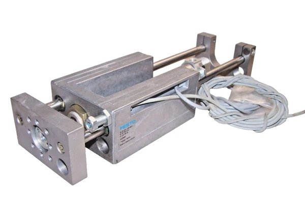 NEW FESTO 3-3/4" STROKE LINEAR SLIDE 2-3/4" BORE SLE-20-100-KF-A-G-PV-PH