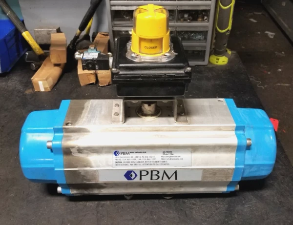 PBM PAVBL453S-0160 Pneumatic Actuator w/ Accutrak Dual Display Monitor 2004AN